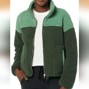 NWT Amazon Essentials Women's Fleece Zip-Up Sherpa Jacket with Stand Neck